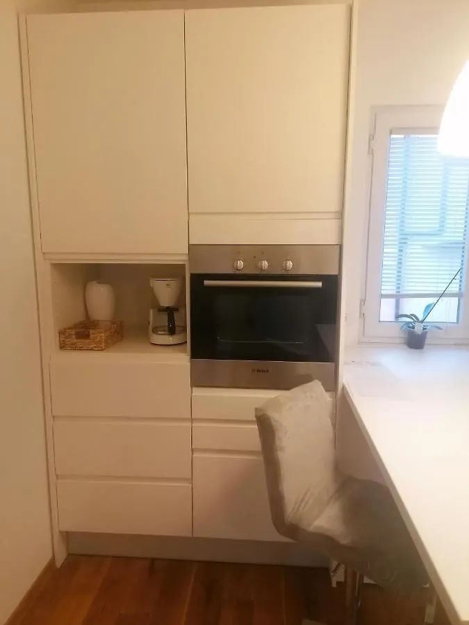 Monte Pula, Free Parking Apartment